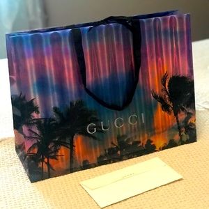 Gucci shopping bag 🛍